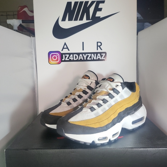 Size 7- Nike Air Max 95 Recraft (Black-Dark Smoke Grey) CJ3906-010..  Wmns 8.5.. - Picture 6 of 16